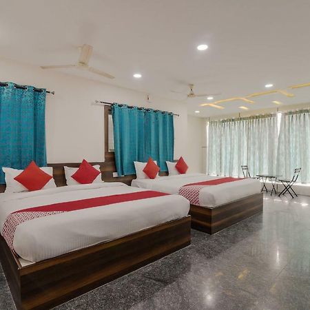 Neema Residency Hotel Anantapur Esterno foto