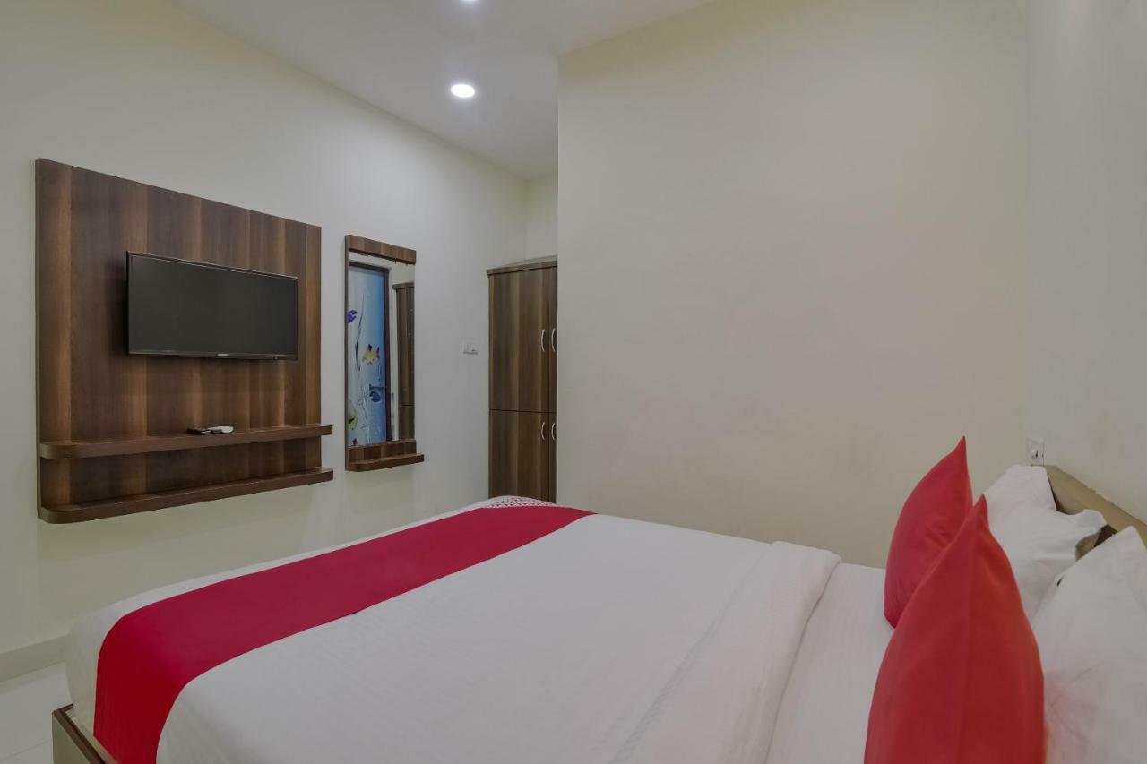 Neema Residency Hotel Anantapur Esterno foto