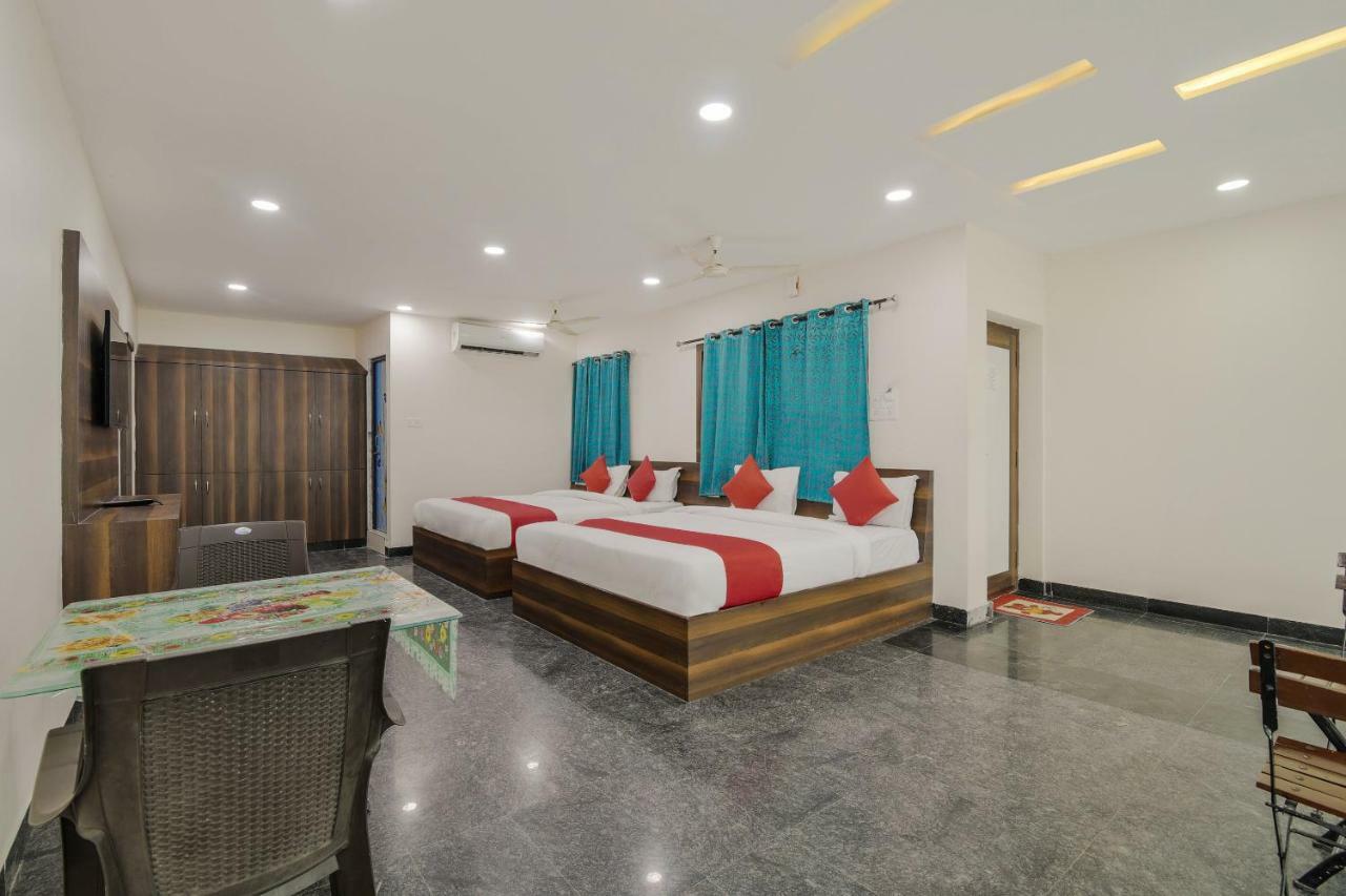 Neema Residency Hotel Anantapur Esterno foto
